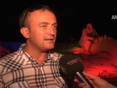 Kum heykeller merak kurbanı