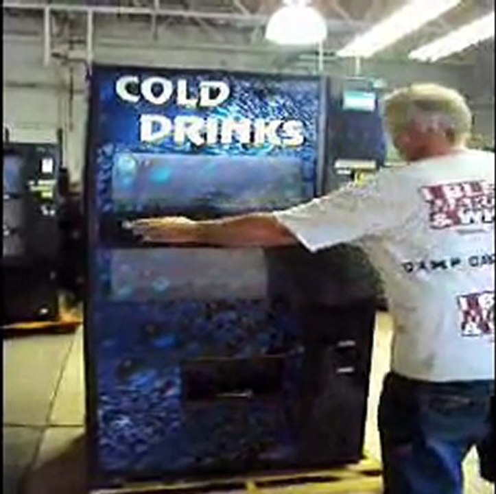 VENDING MACHINE FOR SALE!! Dixie Narco Live Display $1050 Aurora IL
