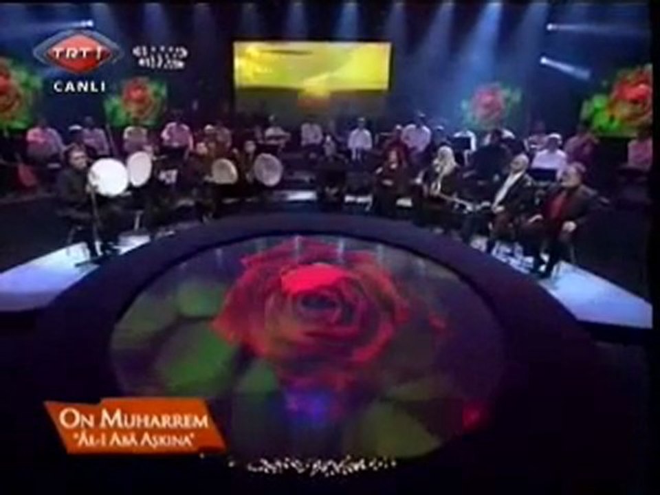 Yeşil berat ile gelir Fâtıma