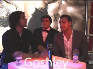 Team Mysterio, Alberto Del Rio ile röportaj yapıyor..