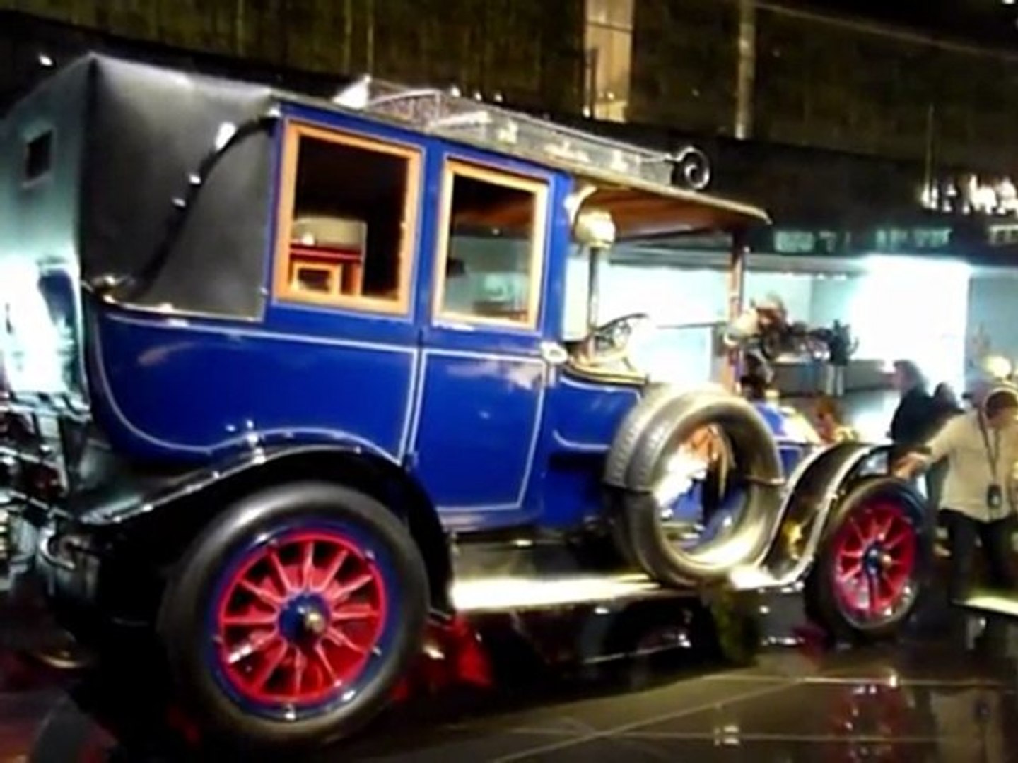 Carros completam 125 anos