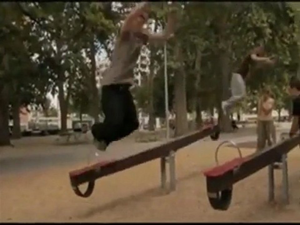 Doppel-Sprung auf einem Jigger Fail