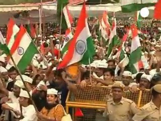 India: vittoria della non-violenza contro la corruzione