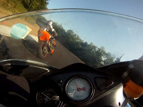 session piste 22.08.11 anneau du rhin suzuki sv650s