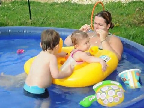 ptit moment dans la piscine avec plongeons de cédric