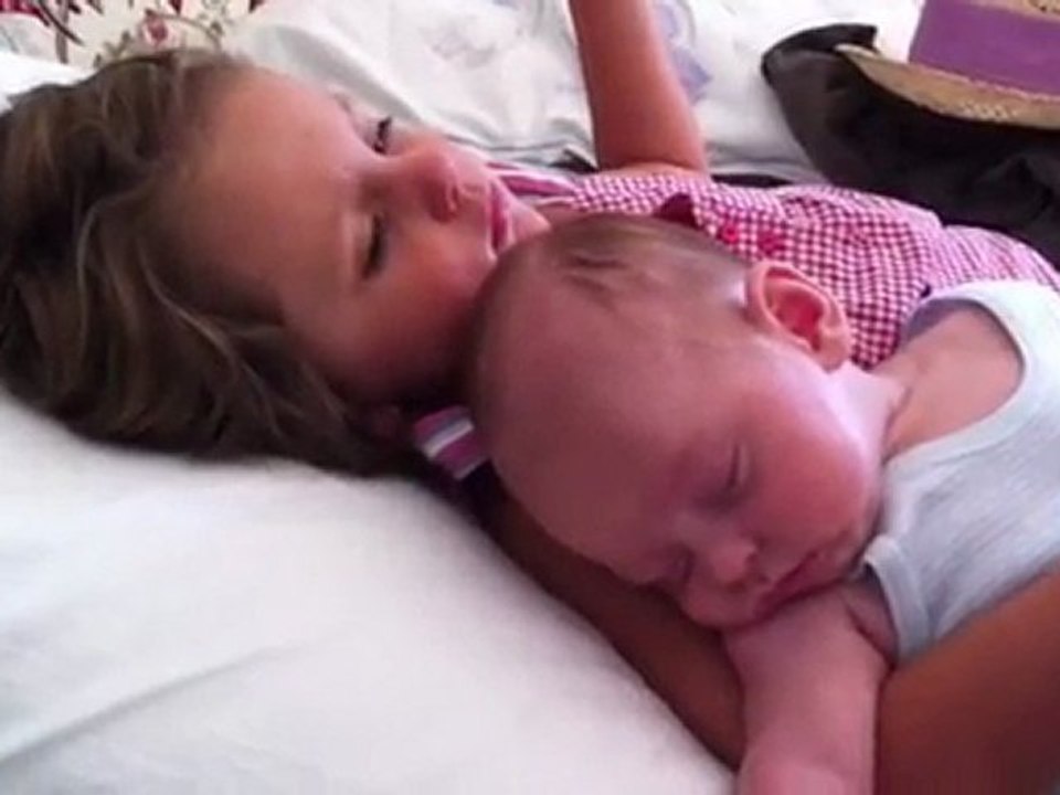 la cousine et le petit cousin