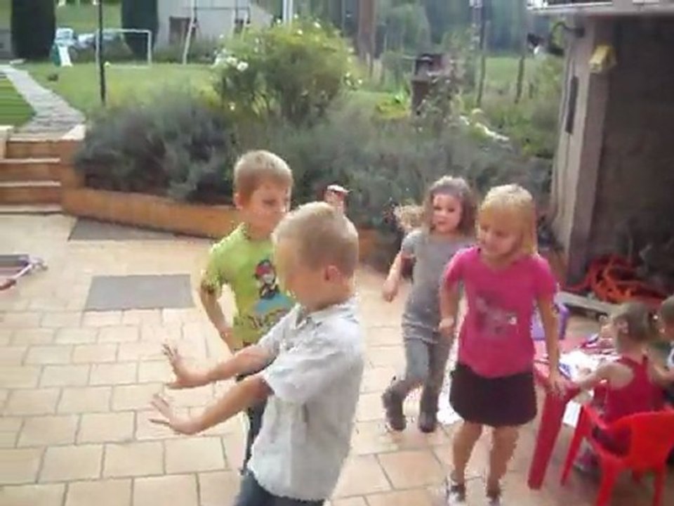 anniversaire quentin les enfants danse sur moussier tombola