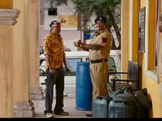 Watch online Singham 2011- DVDRip - Desicorner.net-4