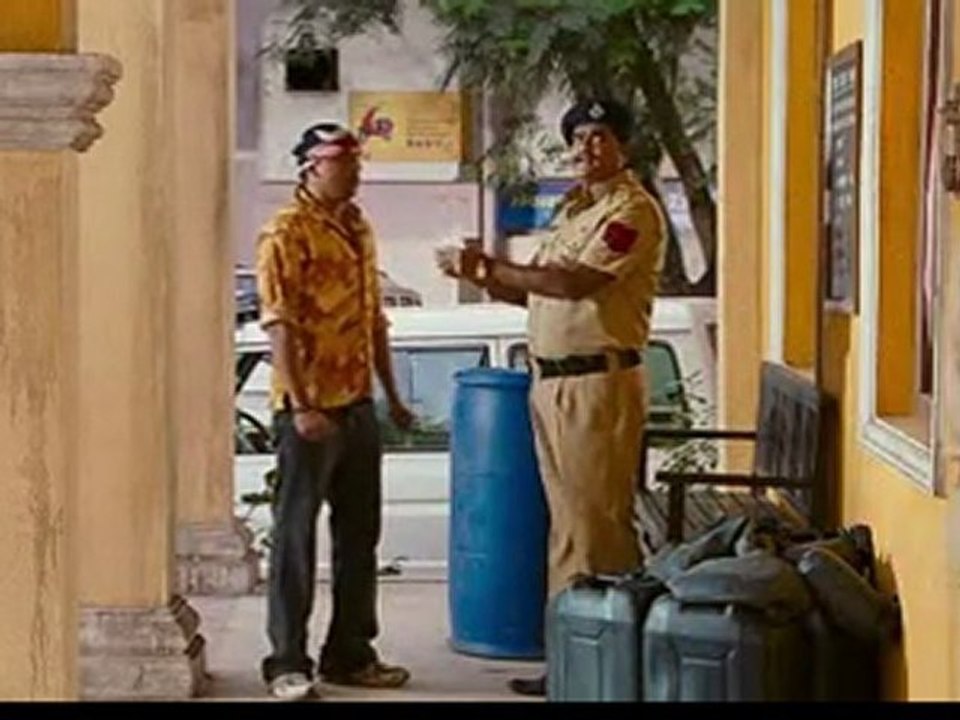 Watch online Singham 2011- DVDRip - Desicorner.net-4