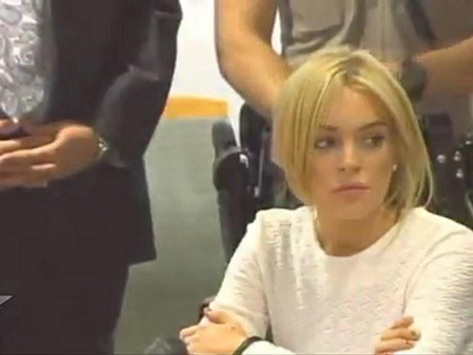 Judge sends Lindsay Lohan to Jail in Necklace Theft Case