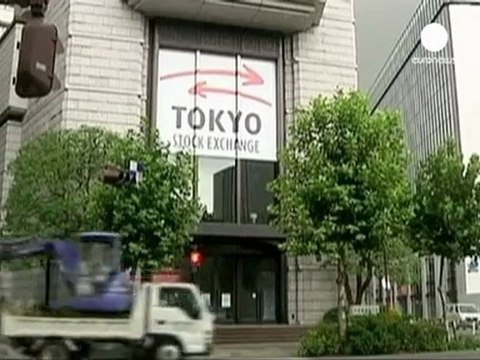 Moody's cuts Japan's rating blaming politicians