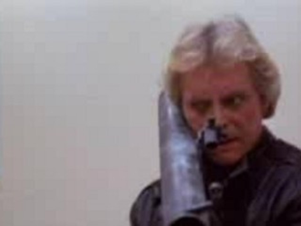 Chuck Norris et son lance-roquettes