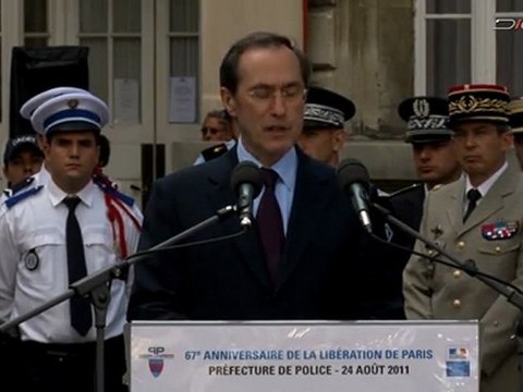 Cérémonie de la commémoration du 67ème anniversaire des combats pour la Libération de Paris à la Préfecture de Police