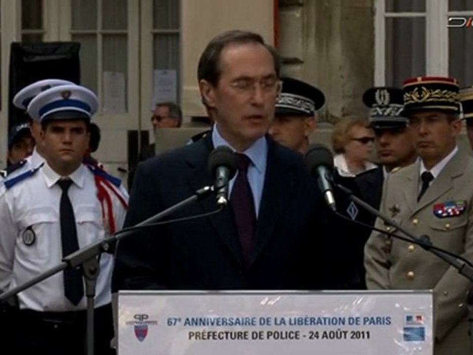 Cérémonie de la commémoration du 67ème anniversaire des combats pour la Libération de Paris à la  Préfecture de Police