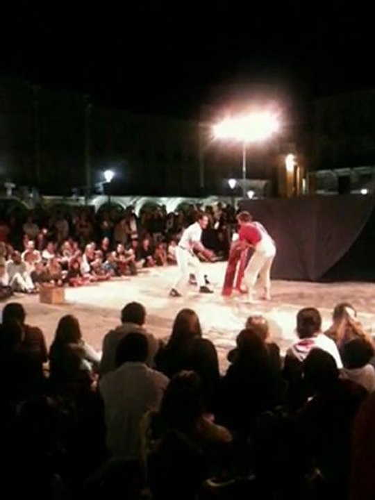 Deux jongleurs aux festarts  de Libourne