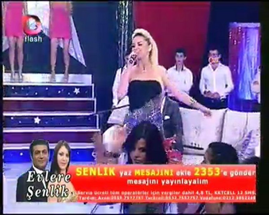 'Hülya Özer (1)