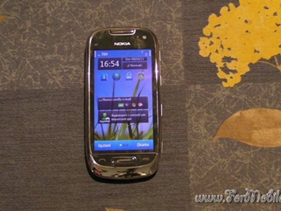 Recensione completa su Nokia C7-00