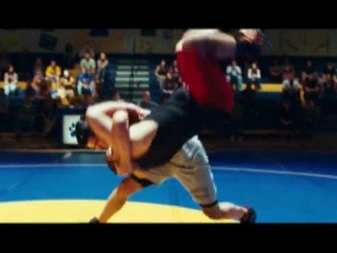 Taylor Lautner Talks Stunts at Abduction Premiere