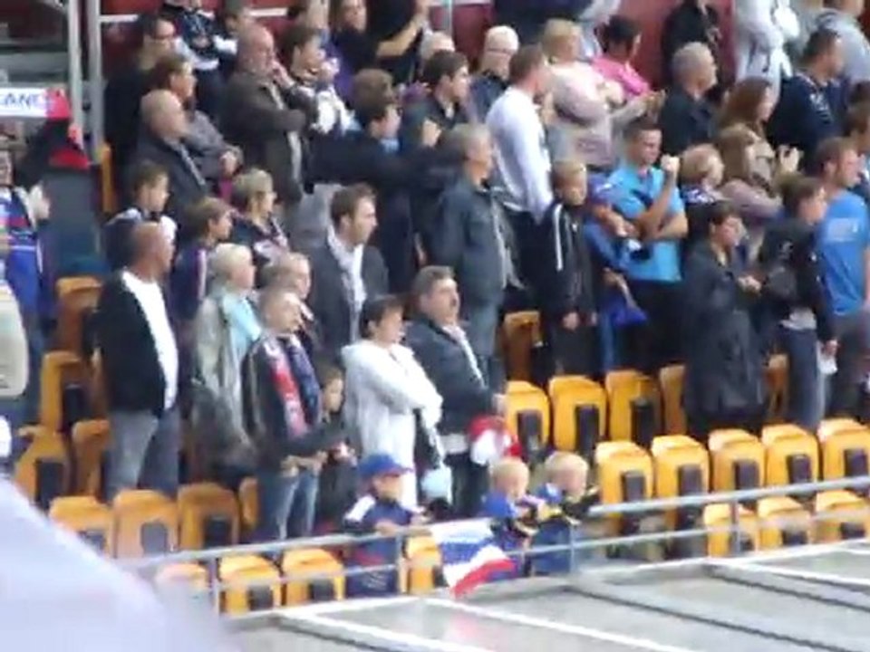 France - Pologne  féminin 2-0 , la marseillaise.