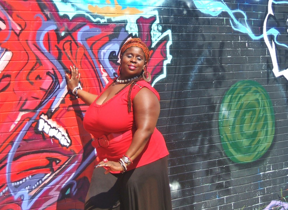 Queen Deleona SMV Stylee: Queenz Graffiti Planet Danz