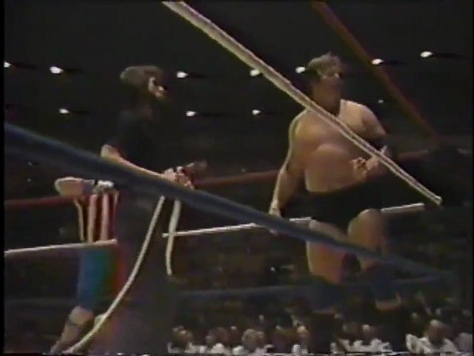 Austin Idol vs. Stan Hansen - Texas Bullrope Match
