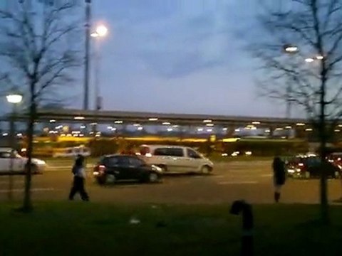 Video realizzato al crepuscolo da Nokia N8 (sincrono con Nokia C6-01)