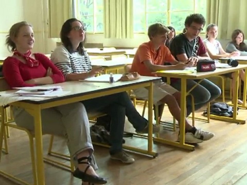 Avant la rentrée, des lycéens suivent des stages de langue