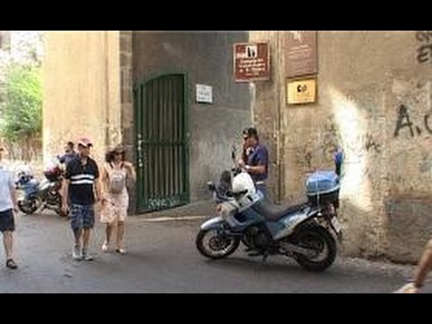 Napoli - Riapre Santa Chiara e chiude il Maschio Angioino