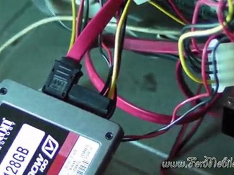 Montaggio su desktop entry level di Kingston SSDNow V100 128 GB