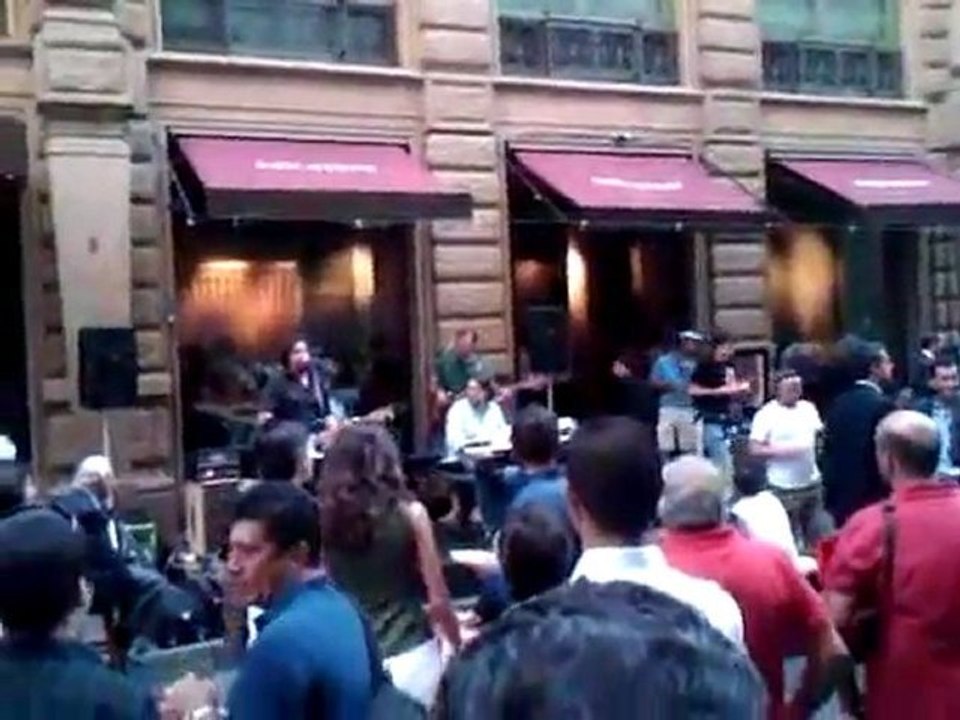 Video by BlackBerry Storm 2 (sincrono con Nokia E75)