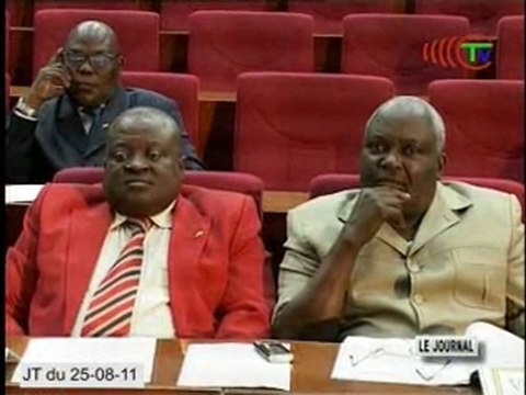 Les sénateurs édifiés sur les distinctions honorifiques