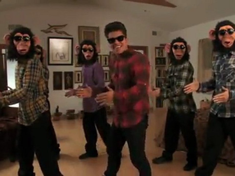 Bruno Mars- The Lazy Song