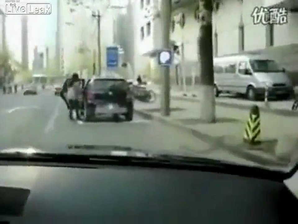 Woman Carrys ihren persönlichen Stellplatz