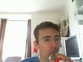 Wiwi égratigne "la moto" d'Ombretta Colli