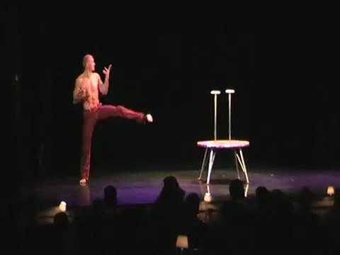 EDUARD GELAZAROV-equilibre-presents Art agency Valentino