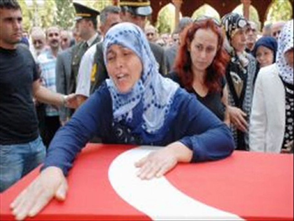 dj cefakar -- yenildim anne