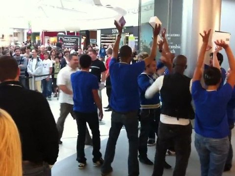 Ouverture de l'Apple Store à Carre Senart (Video 6)
