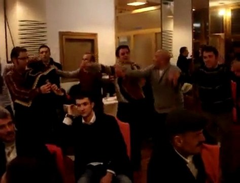 Grup (MeziTTu ) Atma Türküler'in Videoları- işte tulum işte horon -)-)