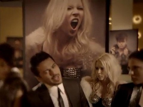 [Emre Altuğ - Zil] - Yeni 2011 HQ [HD]