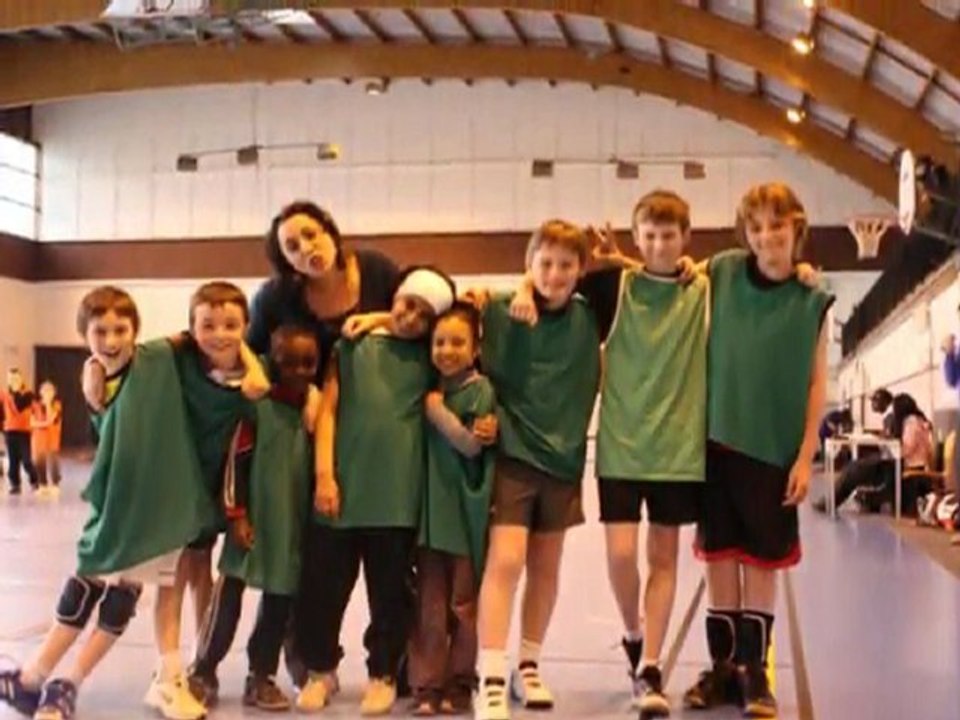 Les petits en avant