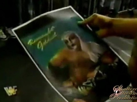 Goldust Gives Razor Ramon a Centerfold - Superstars - 1/13/96