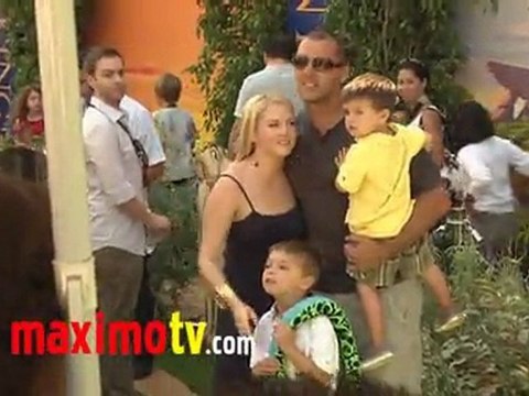 Melissa Joan Hart and Family at The Lion King 3D Premiere