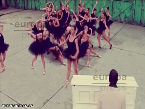 Givenchy 'viste' el nuevo disco de Kanye West