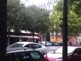 عصابات برهان غليون يتهجّمون و يضربون امرأة سورية في ساحة شاتليه في باريس