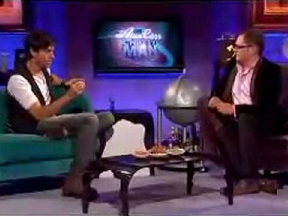 Enrique Iglesias Interview on Alan Carr Chatty Man 2010