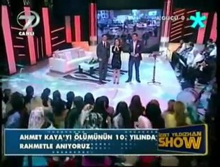 AĞLADIKÇA AHMET KAYA ANISINA YAĞIZ İZZET YILDIZHAN ŞOV
