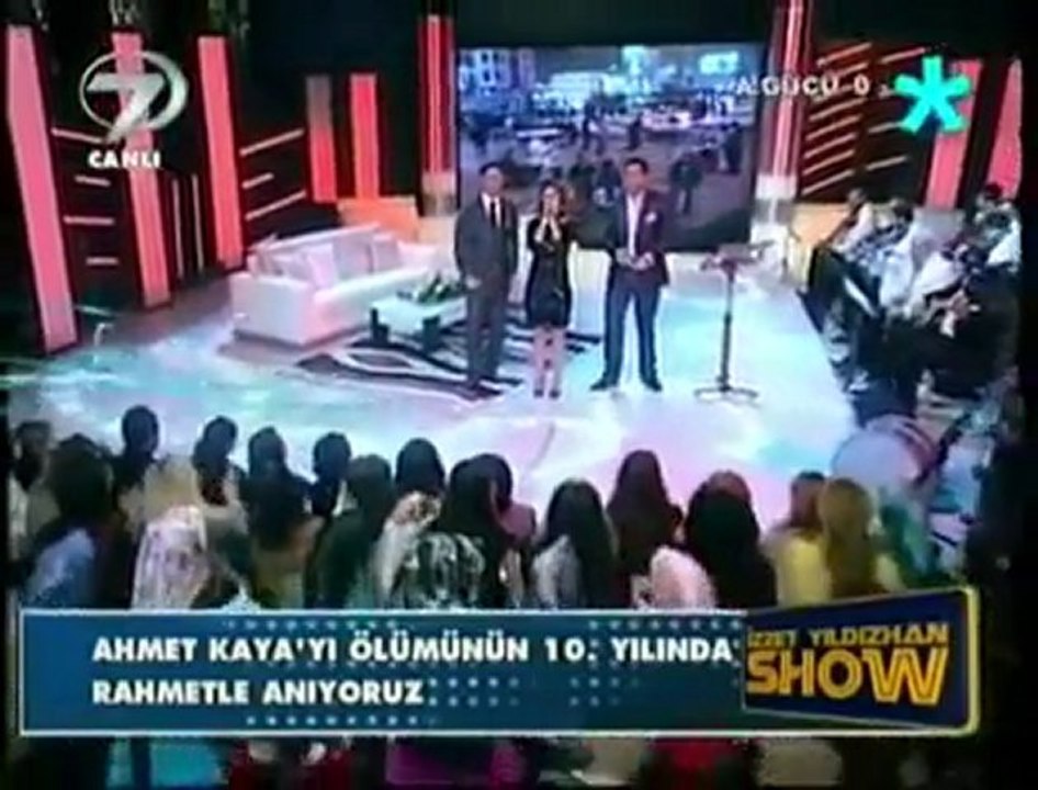 AĞLADIKÇA AHMET KAYA ANISINA YAĞIZ İZZET YILDIZHAN ŞOV