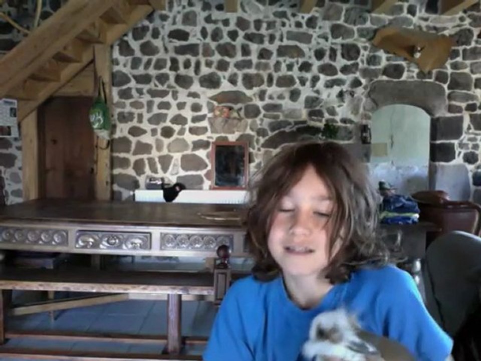 lommee qui se prend pour un emeur de lapin