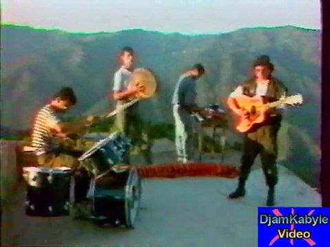 Madjid Soula Amek Ara D'Inigh 1990 (clip Kabyle)
