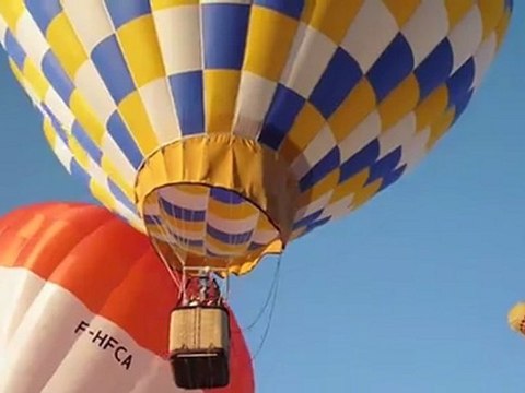 Envol de montgolfières à Semussac (Charente-Maritime) - Coupe d'Europe 2011